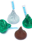 Hershey's Kisses Color Combo - Dark Green and White: 800-Piece Box