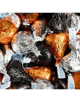 Hershey's Kisses Halloween Foiled Milk Chocolate Candy: 100-Piece Bag