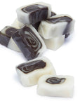 Licorice Mint Swirl Caramel Cubes: 2KG Bag