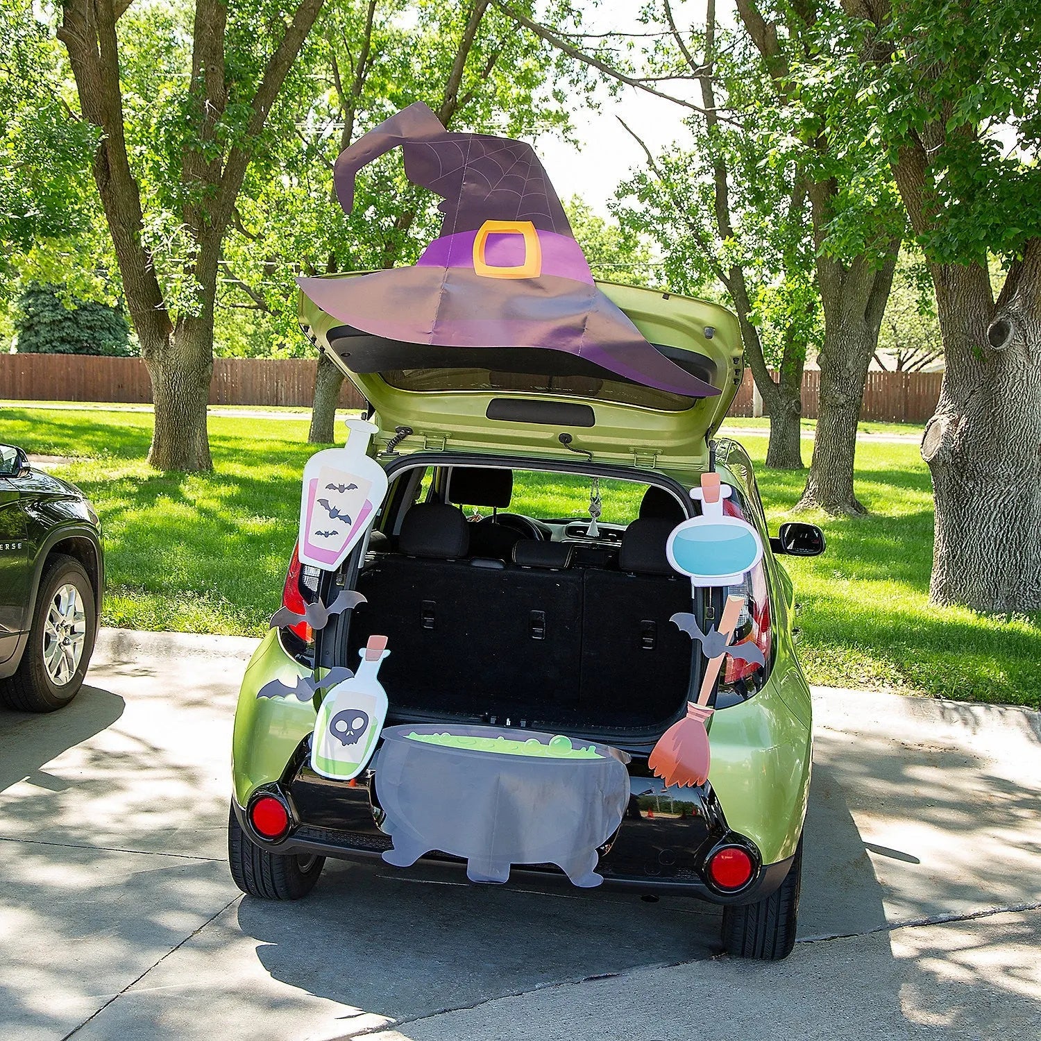 Witch Trunk-or-Treat Decorating Kit