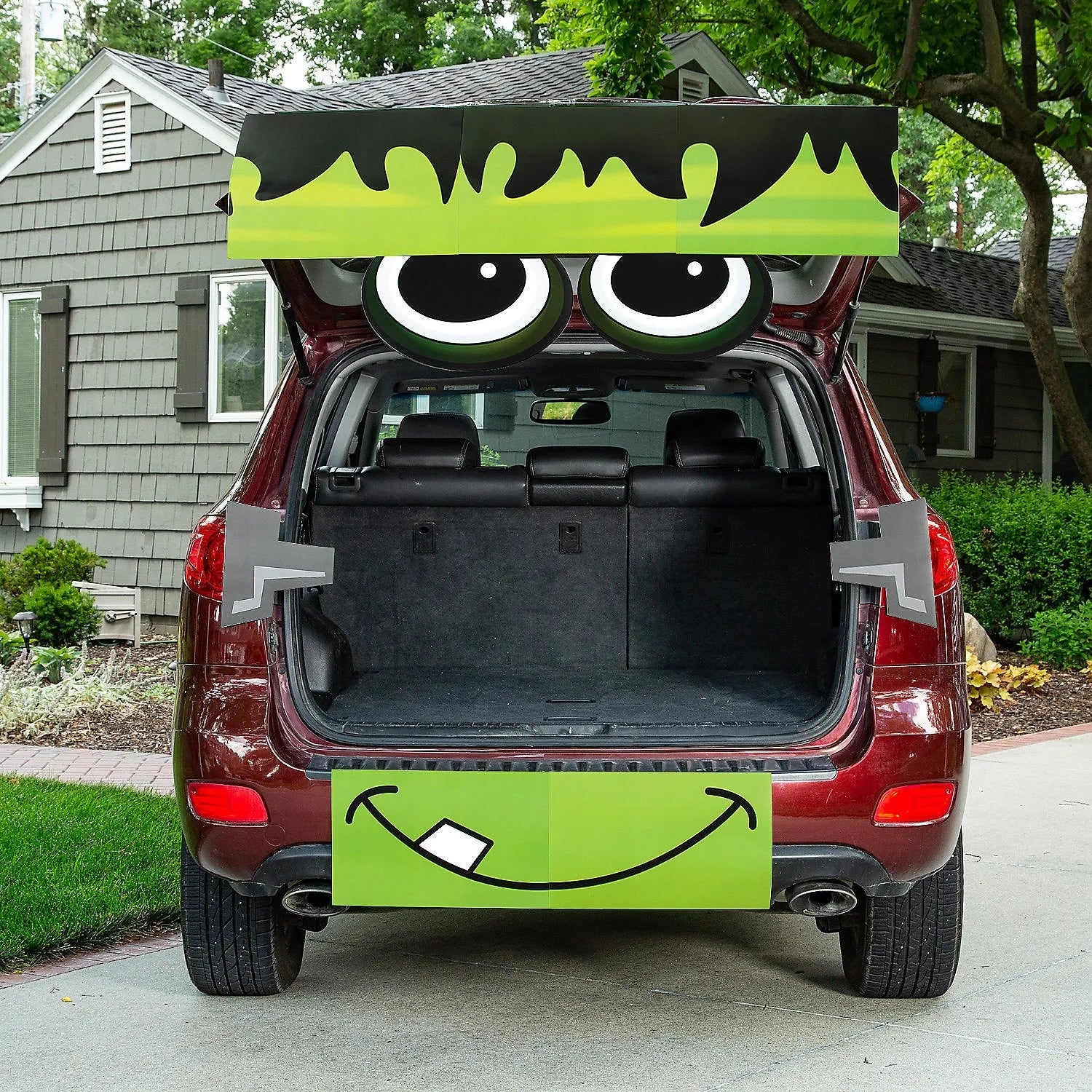 Green Monster Trunk-or-Treat Decorating Kit