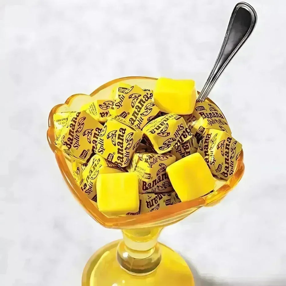 Banana Split Taffy Candy Chews: 140-Piece Box, image size:932x932