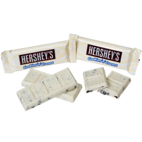 Hershey's Cookies n Creme Snack Size Candy Bars: 35-Piece Bag - Candy Warehouse