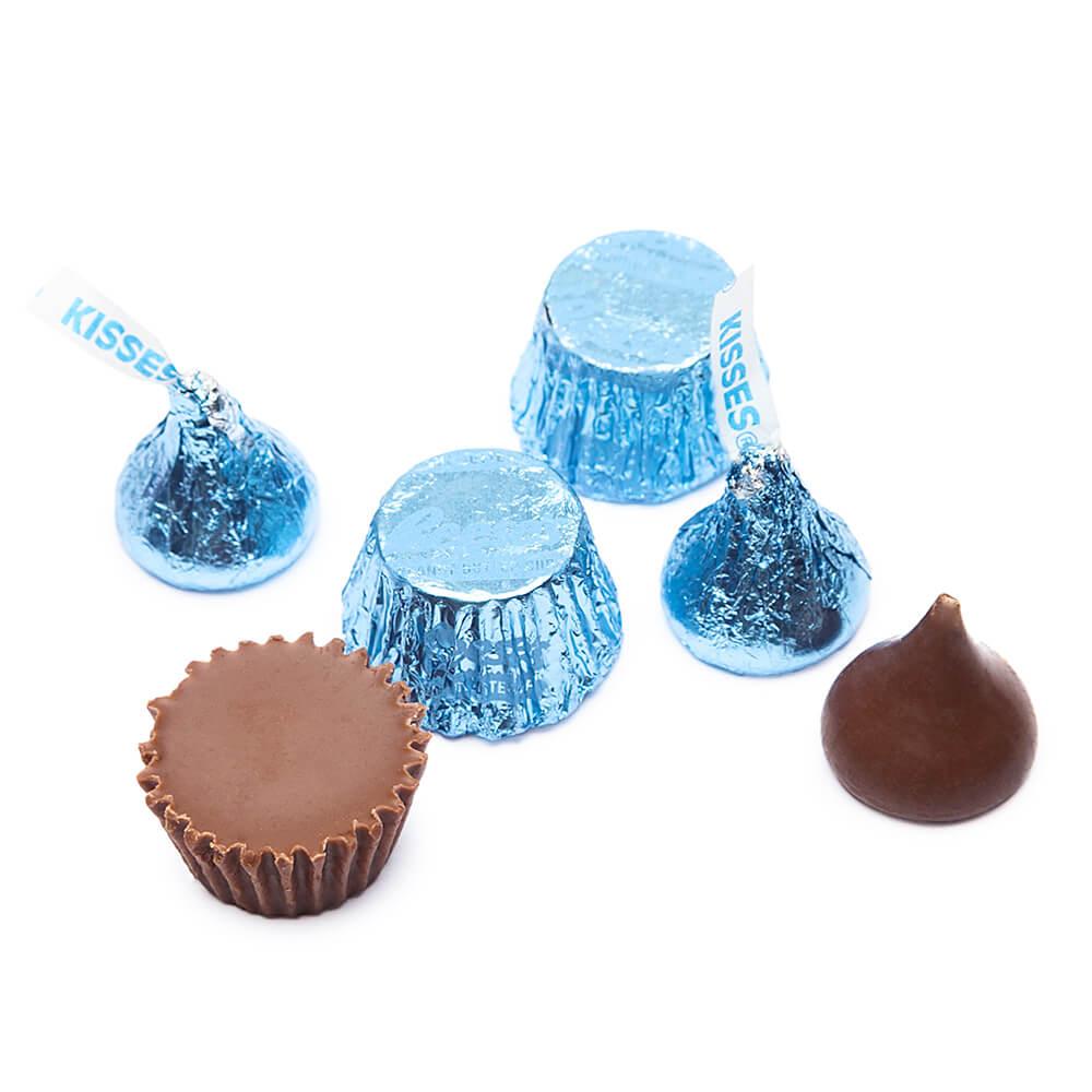 Hershey's Kisses and Reese's Peanut Butter Cups Miniatures Bulk Candy - Blue: 31-Ounce Bag - Candy Warehouse