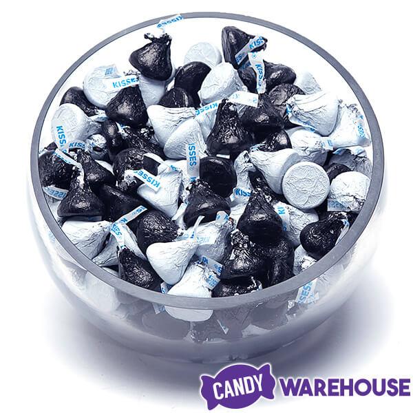 Hershey's Kisses Color Combo - Black and White: 800-Piece Box - Candy Warehouse