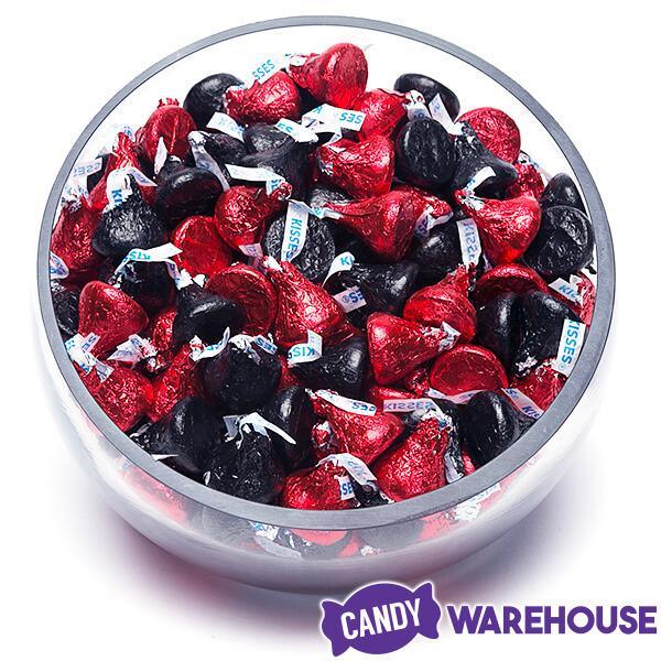 Hershey's Kisses Color Combo - Red and Black: 800-Piece Box - Candy Warehouse