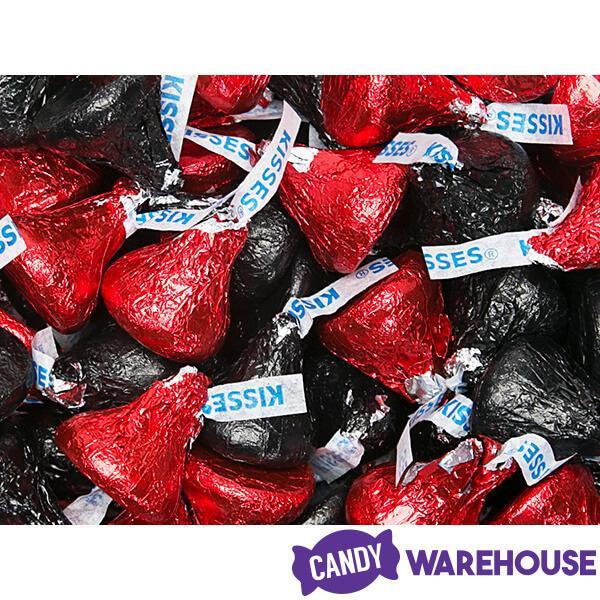Hershey's Kisses Color Combo - Red and Black: 800-Piece Box - Candy Warehouse