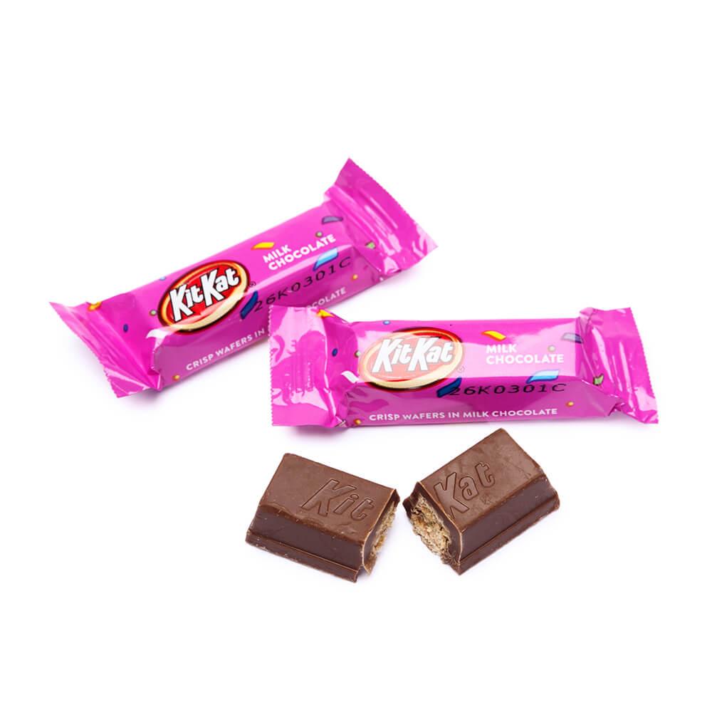 Kit Kat Miniatures Candy - Pink: 55-Piece Bag - Candy Warehouse