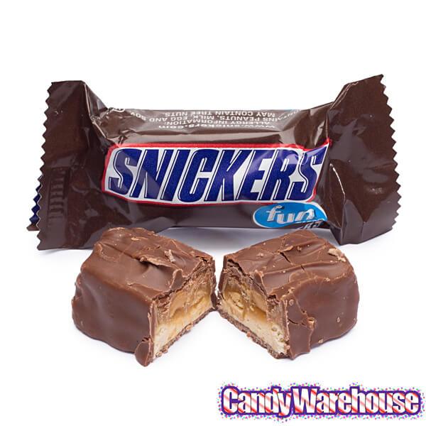 Snickers Fun Size Candy Bars Assortment: 45-Piece Bag | Candy Warehouse