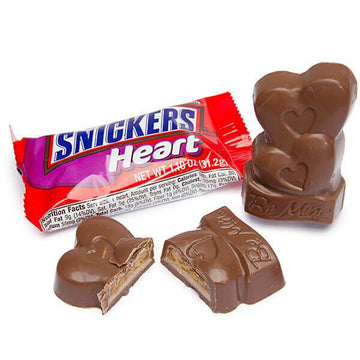 Snickers Valentine Heart Candy Bars: 24-Piece Box - Candy Warehouse