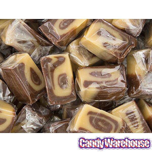Vanilla & Chocolate Caramel Swirl Cubes: 2KG Bag - Candy Warehouse